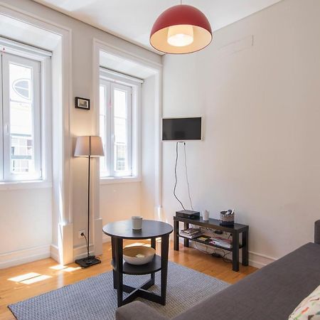Appartamento Cozy Flat In The Heart Of Alfama Lisbona Esterno foto