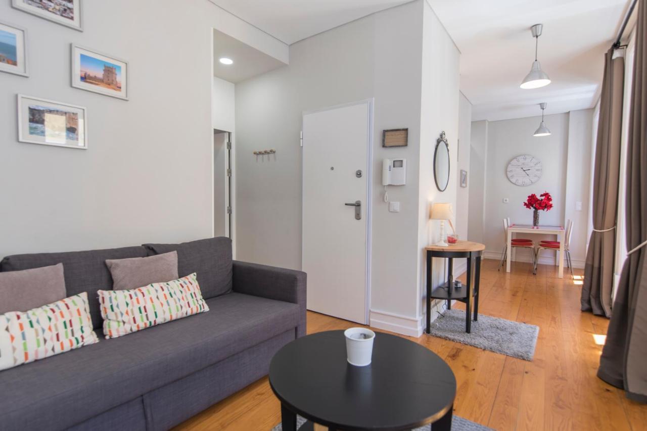Appartamento Cozy Flat In The Heart Of Alfama Lisbona Esterno foto